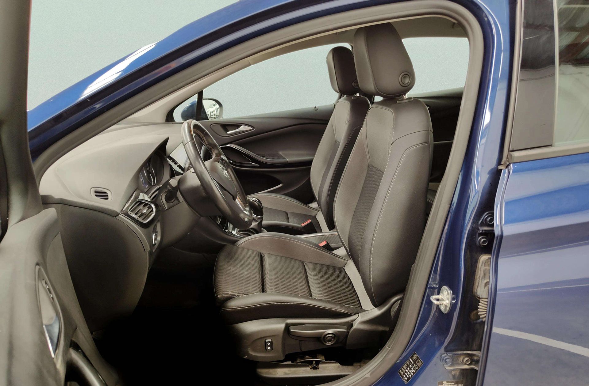 Opel Astra 1.2 Turbo SHR Elegance - foto 12