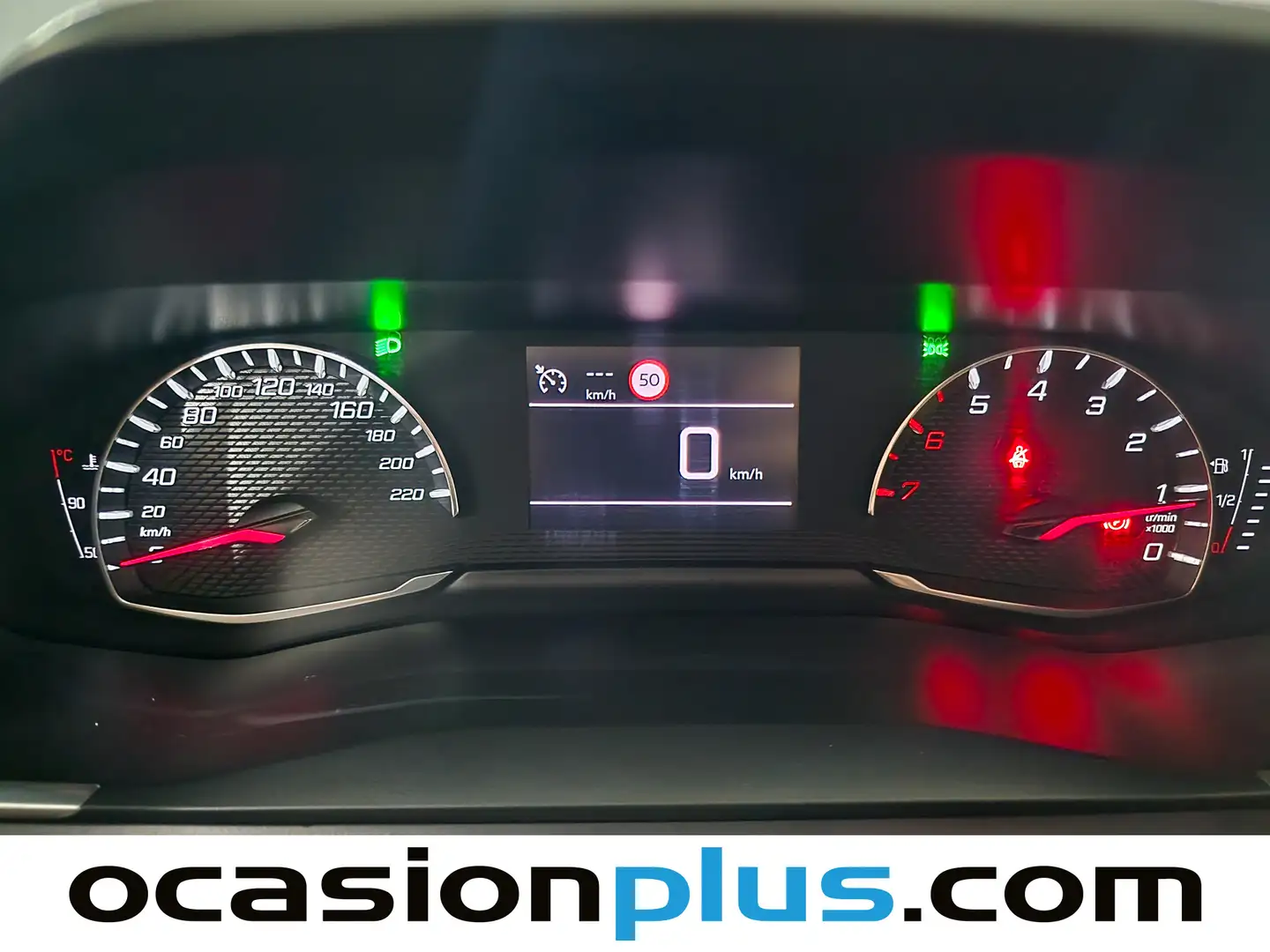 Foto Peugeot 2008 Peugeot 2008 BlueHDi 110 Allure (110 CV)