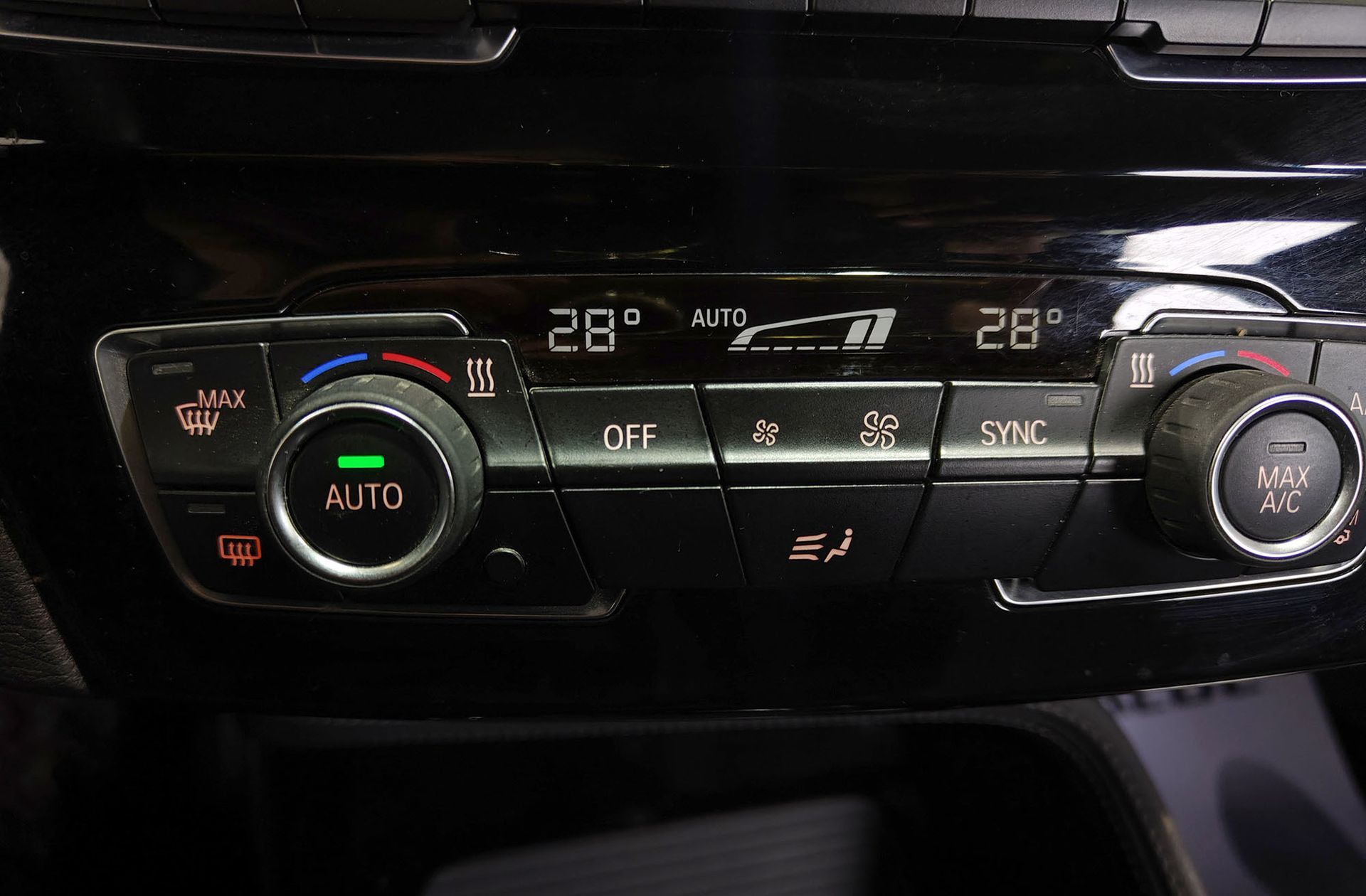 BMW X1 sDrive18d - foto 30