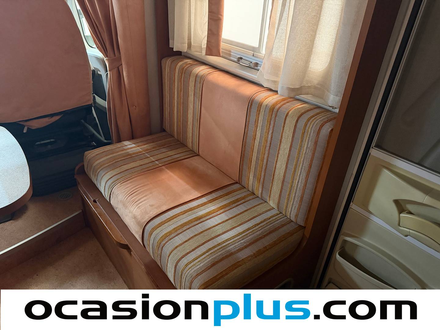 Foto asientos delanteros Elnagh Duke 420L Elnagh Duke 420L 2.2D (101 CV) 4 Plazas