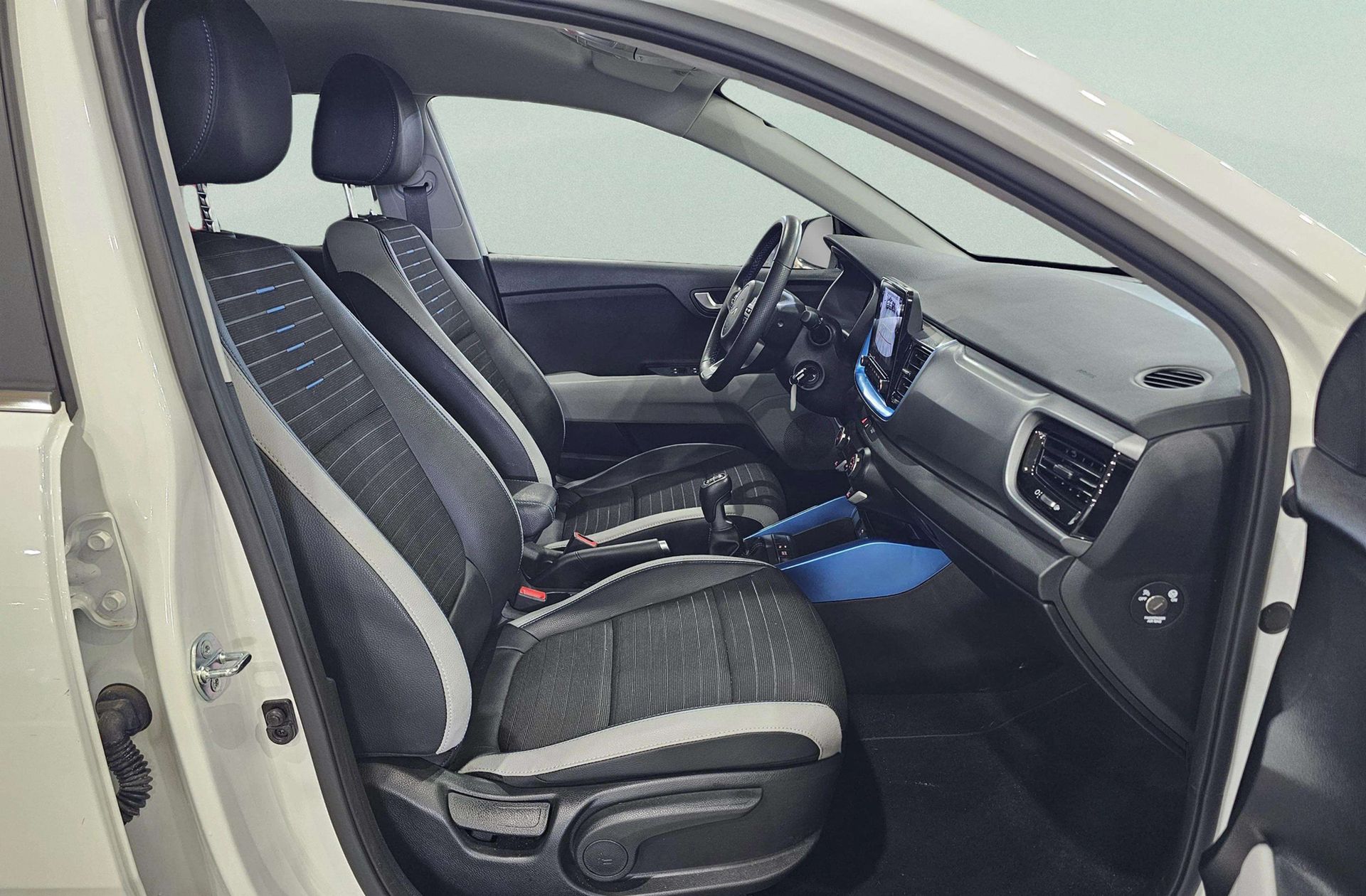 Kia Stonic 1.0 T-GDi MHEV Style Edition - foto 21