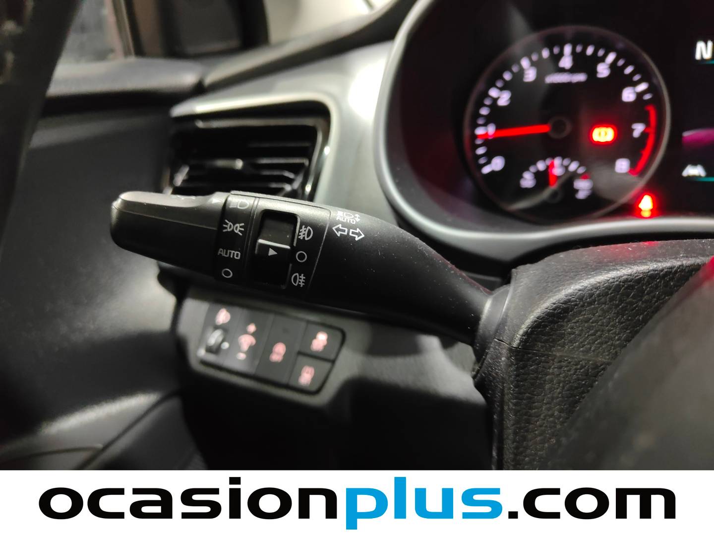 KIA Stonic Kia Stonic 1.0 T-GDi MHEV Drive iMT (120 CV) seminuevo