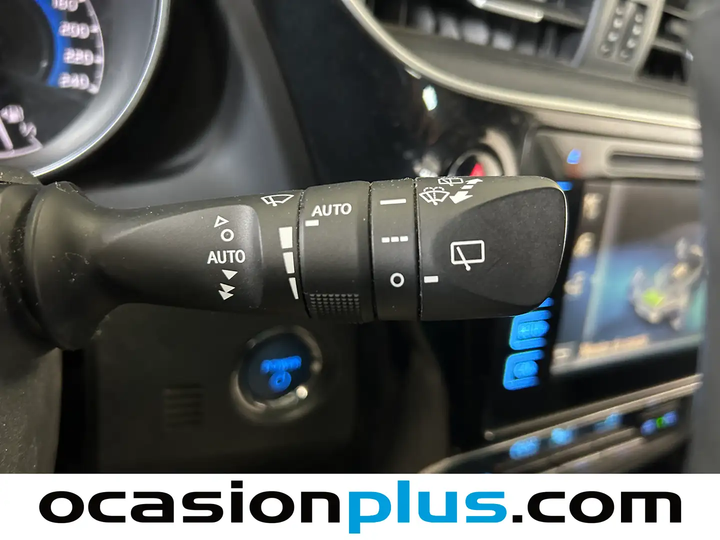 Foto Toyota Auris Toyota Auris 140H Touring Sports Active (136 CV)