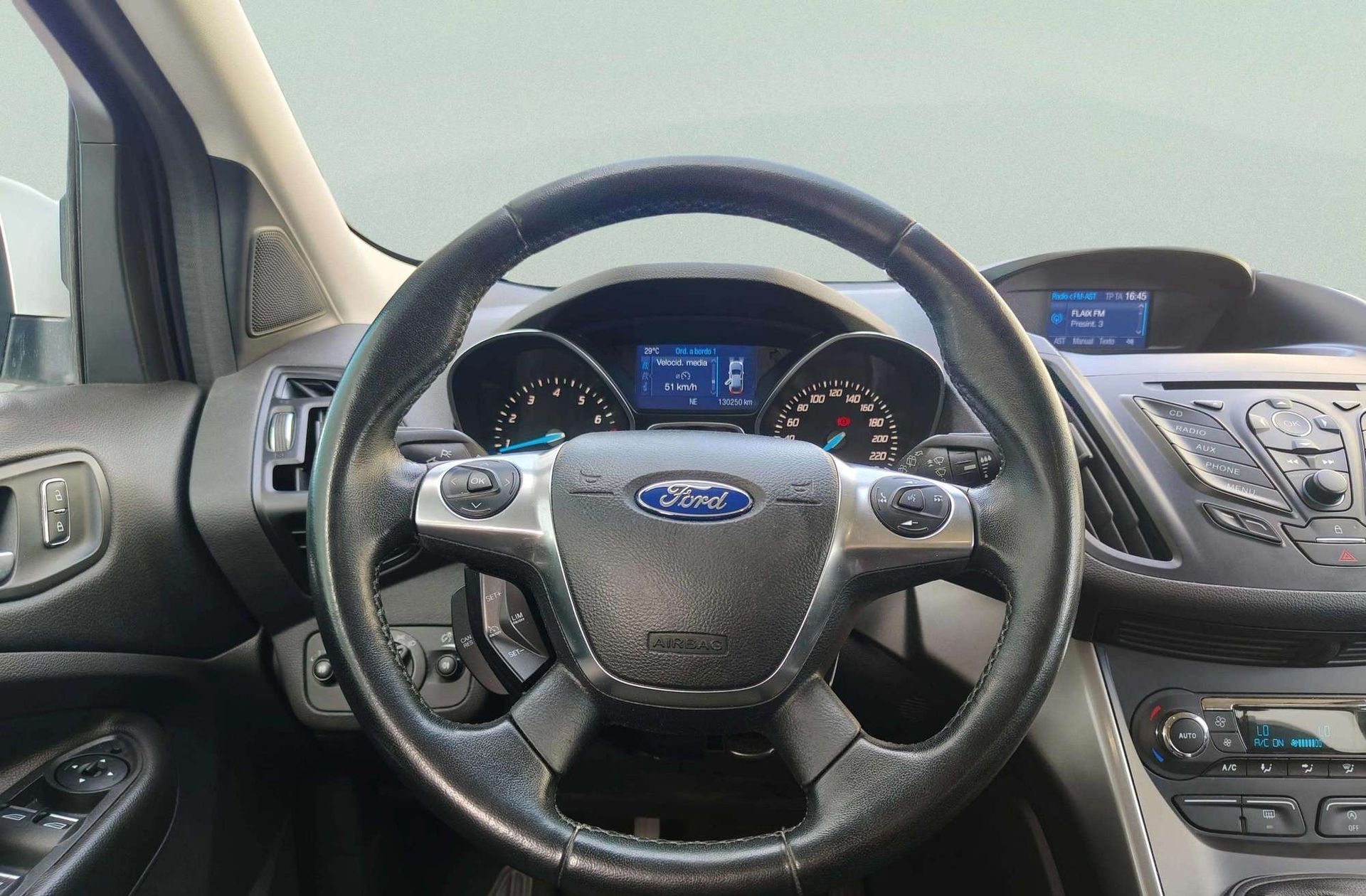 Ford Kuga 1.5 EcoBoost Trend 4x2 - foto 19