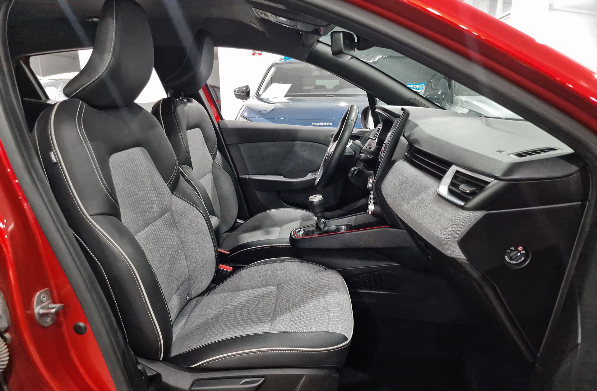 Renault Clio Techno TCe - foto 21