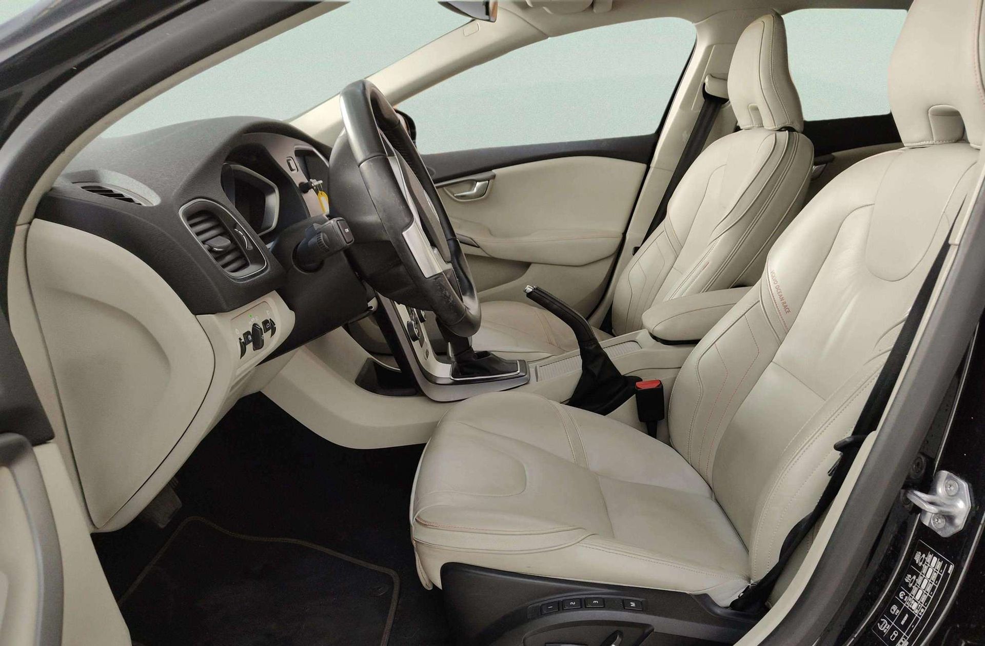 Volvo V40 D3 Momentum Edicion Ocean Race - foto 12
