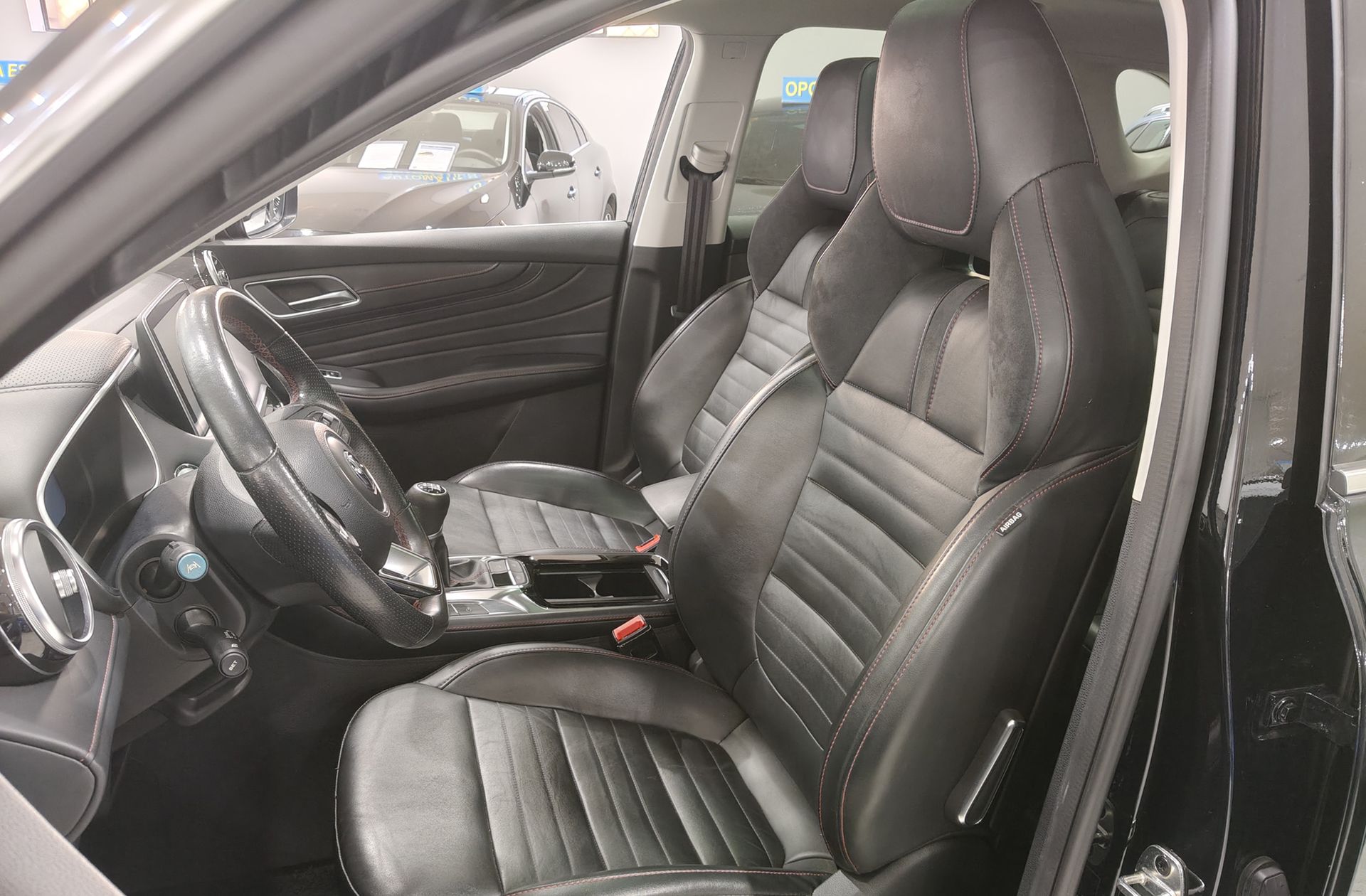 MG HS 1.5 Turbo GDI Luxury - foto 9