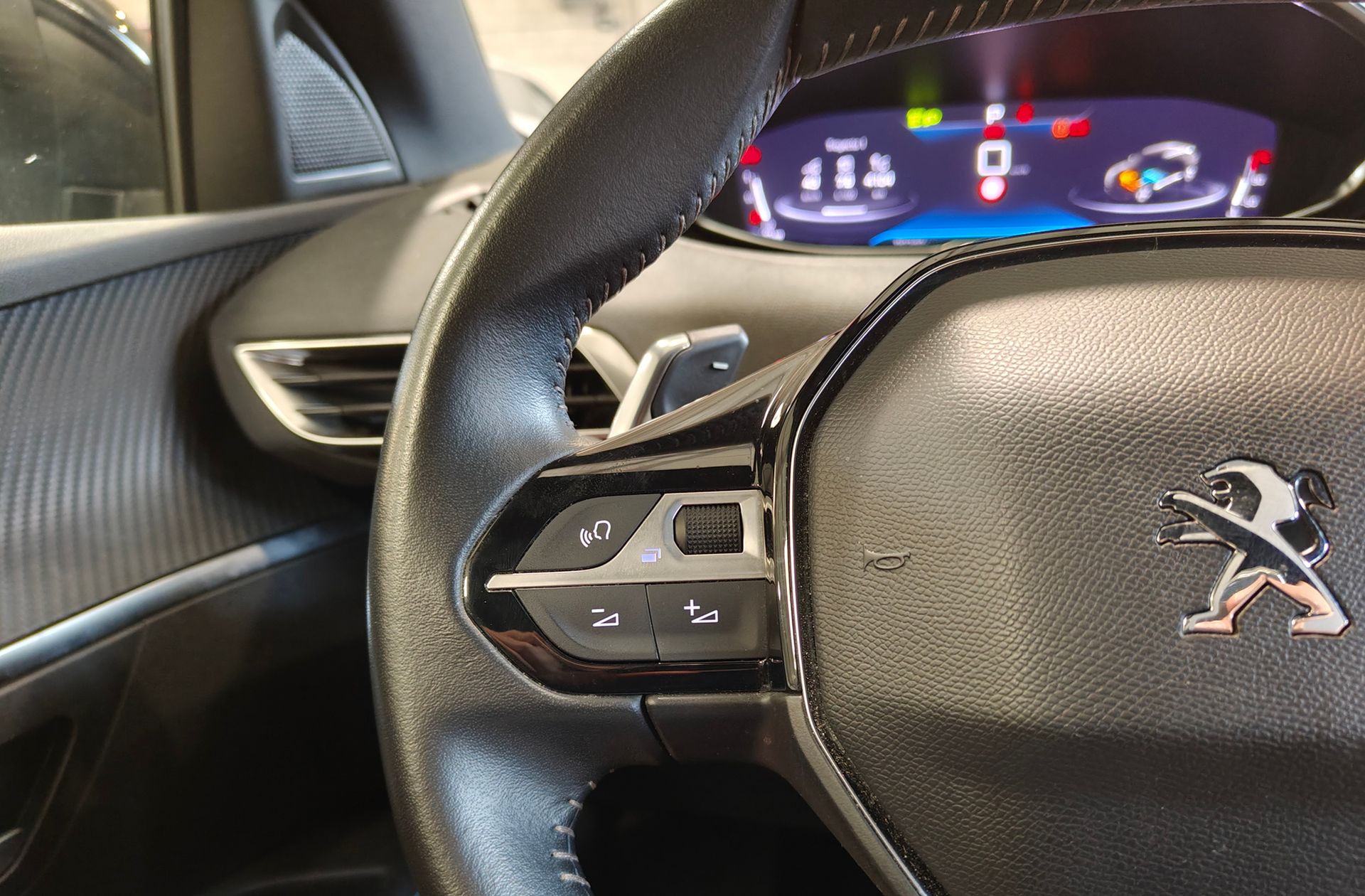 Peugeot 3008 136 Allure Pack eDCS6 - foto 28