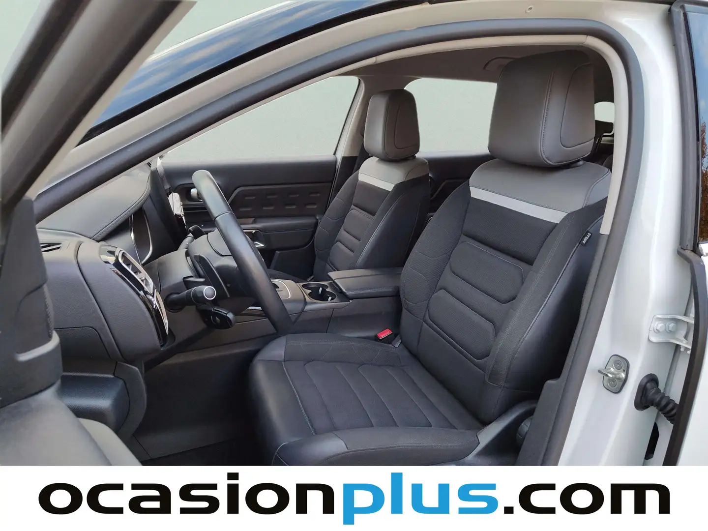 Foto Citroën C5 Aircross Hybrid Citroen C5 Aircross Hybrid 225 Feel Pack e-EAT8  (225 CV)