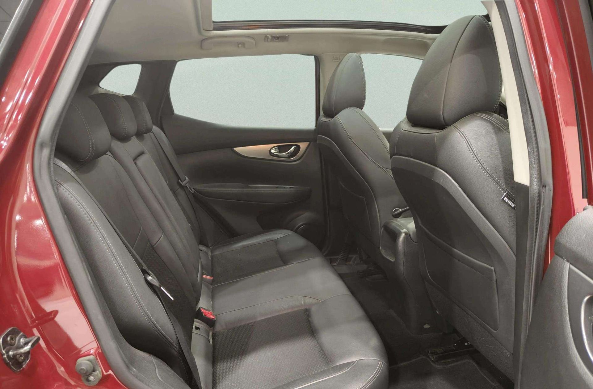 Nissan Qashqai DIG-T 140 Tekna 4x2 - foto 21