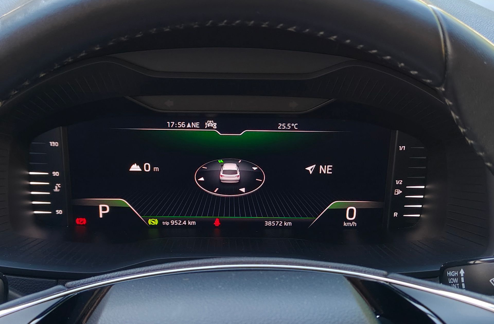 Škoda Karoq 1.5 TSI ACT 125 Aniversario DSG - foto 24