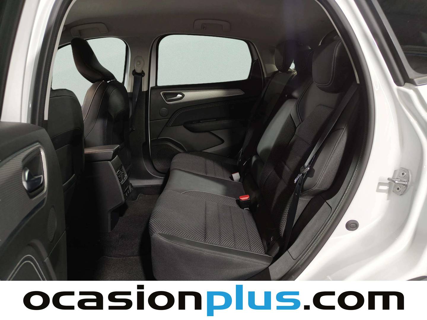 Foto asientos traseros Renault Arkana Renault Arkana Zen TCe (140 CV) EDC Microhíbrido