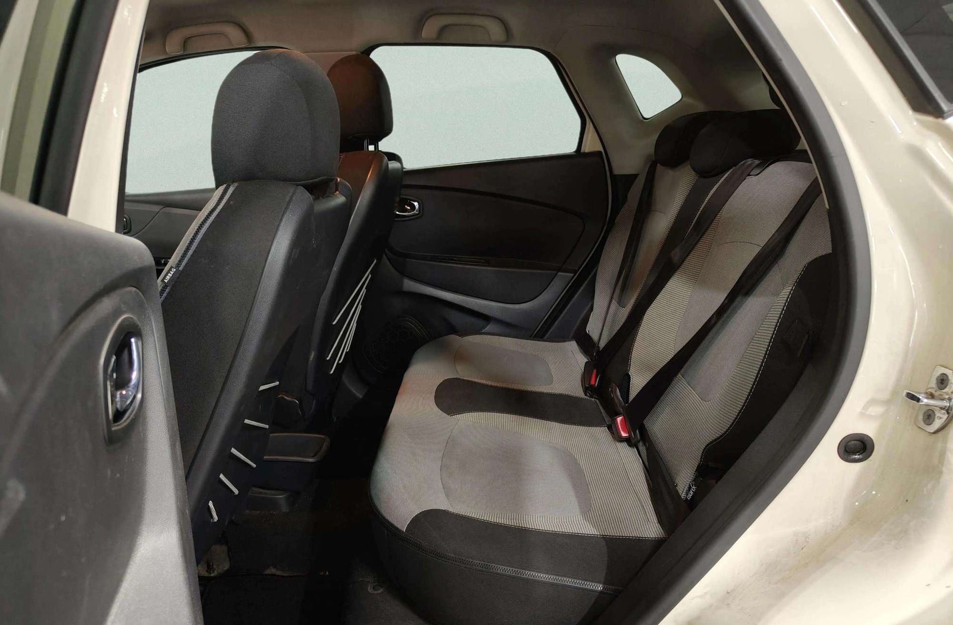 Renault Captur Zen Energy dCi Ecoleader - foto 11