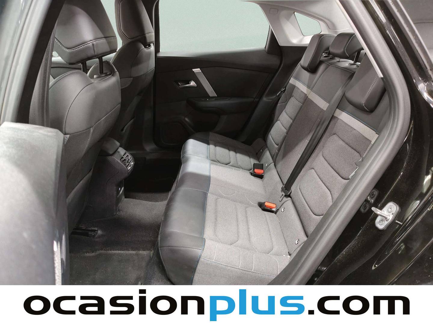 Foto asientos traseros Citroën C4 X Citroën C4 X Hybrid 136 e-DCS6 Plus (136 CV)