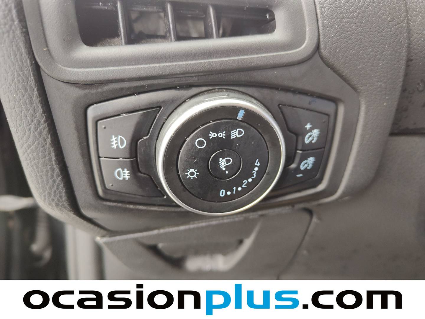 Extras y acabados del Ford Focus Ford Focus 1.5 TDCi Trend+ (120 CV)