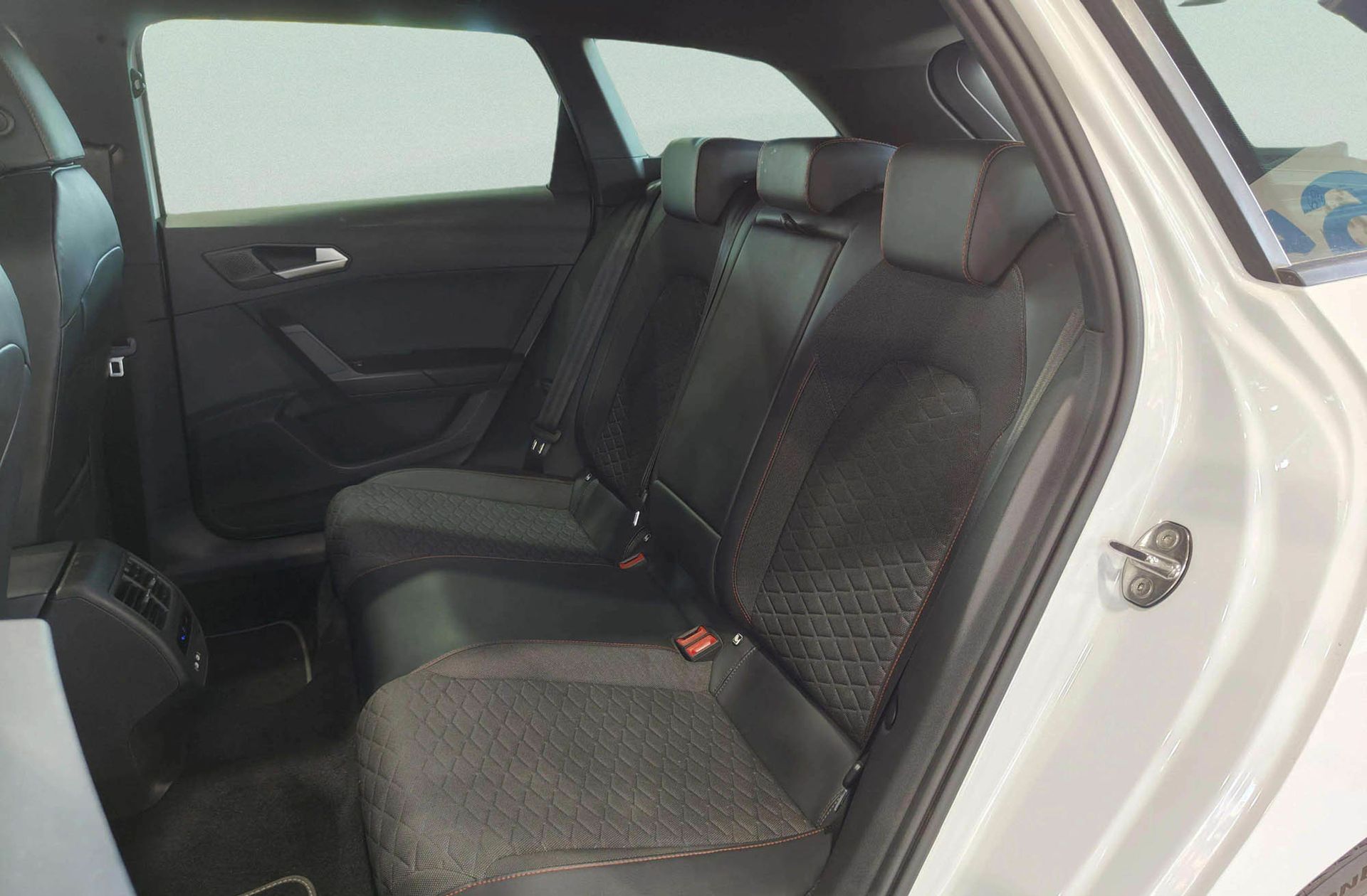 SEAT León ST 2.0 TDI FR Go L DSG - foto 14