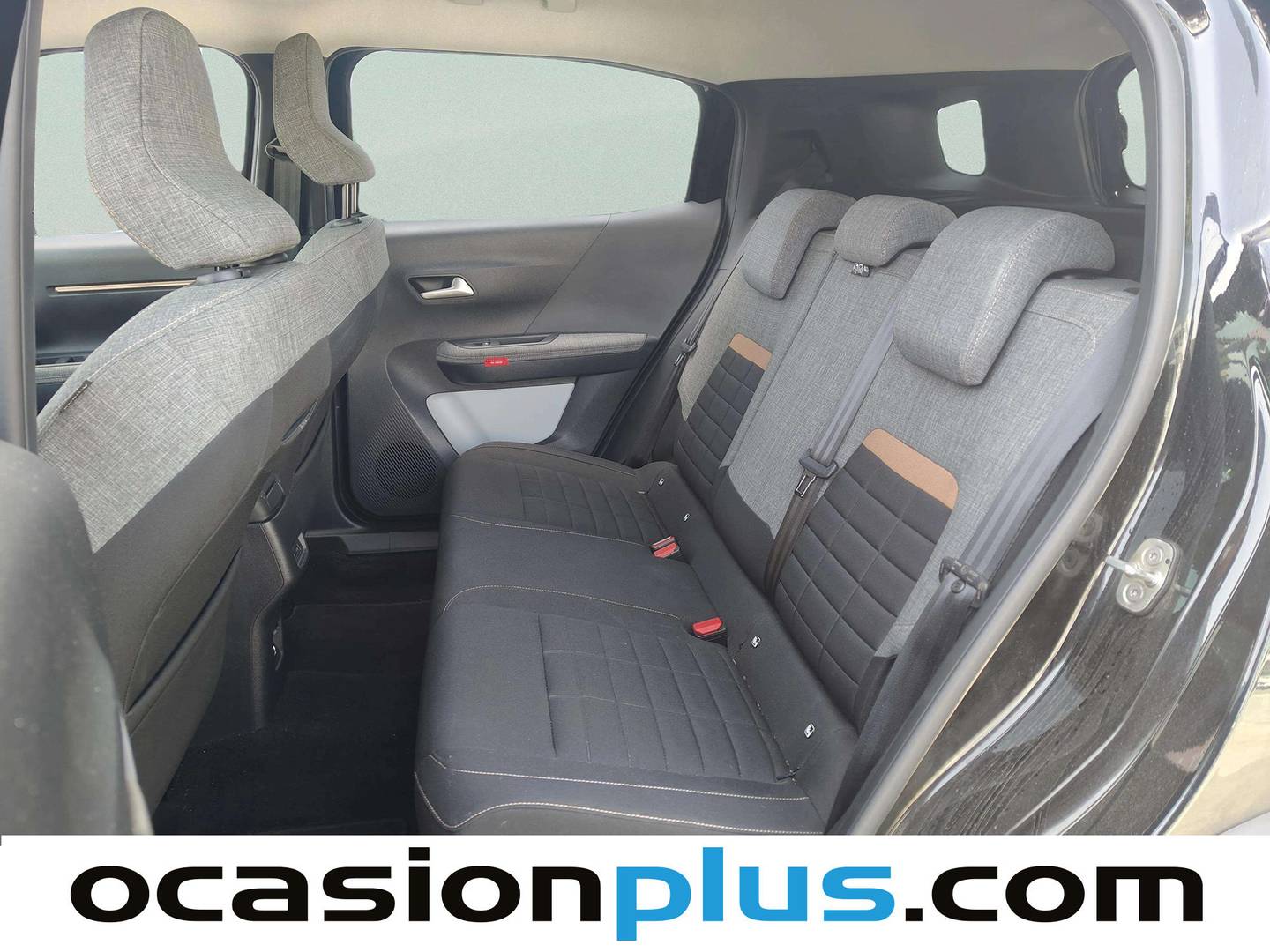 Foto asientos traseros Citroën C3 Aircross Citroën C3 Aircross Hybrid 145 Plus e-DCS6 (145 CV)