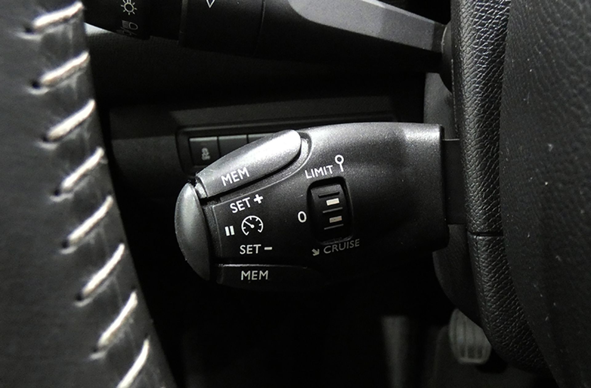 Peugeot 308 1.6 THP Allure - foto 23