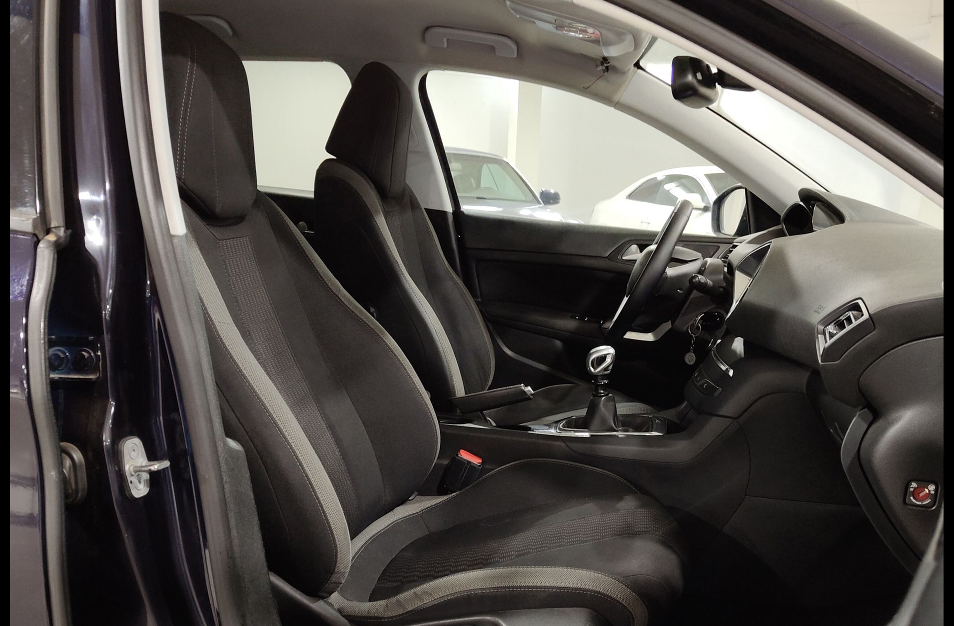 Peugeot 308 BlueHDi 120 Style - foto 14