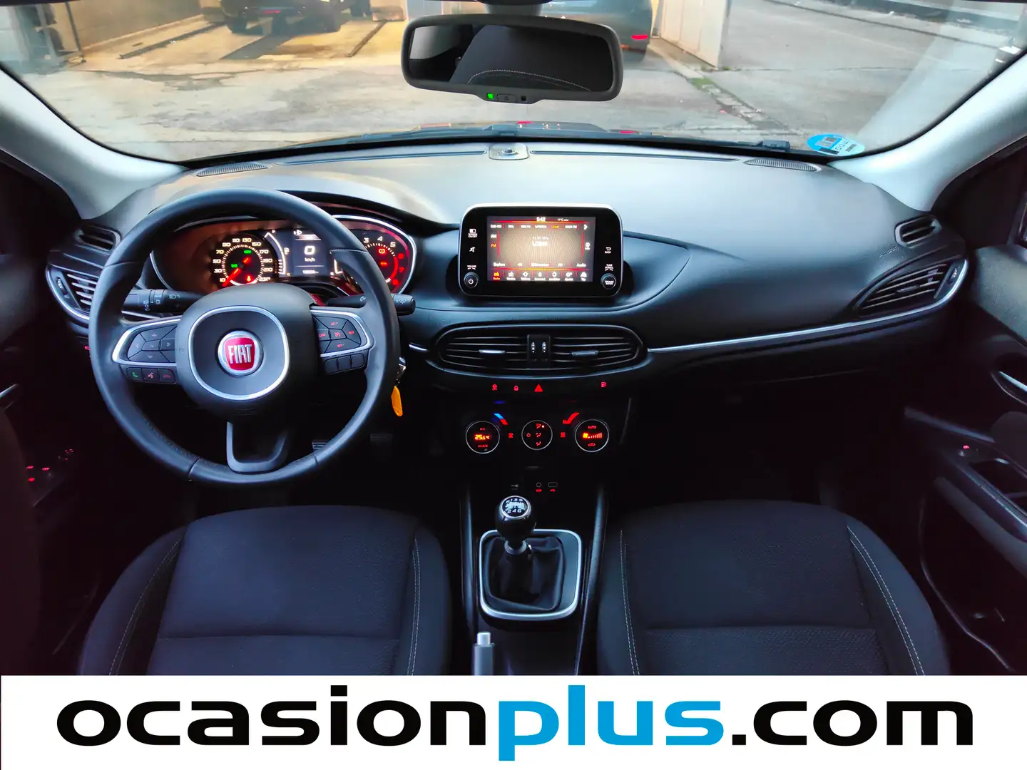 Foto Fiat Tipo Fiat Tipo 1.4 T-Jet Gasolina/GLP Lounge (120 CV)