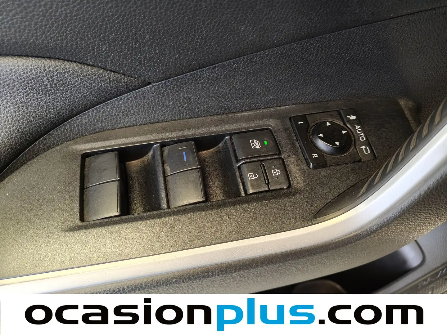 Foto Toyota Rav4 Toyota Rav4 220H Business 4WD (222 CV)