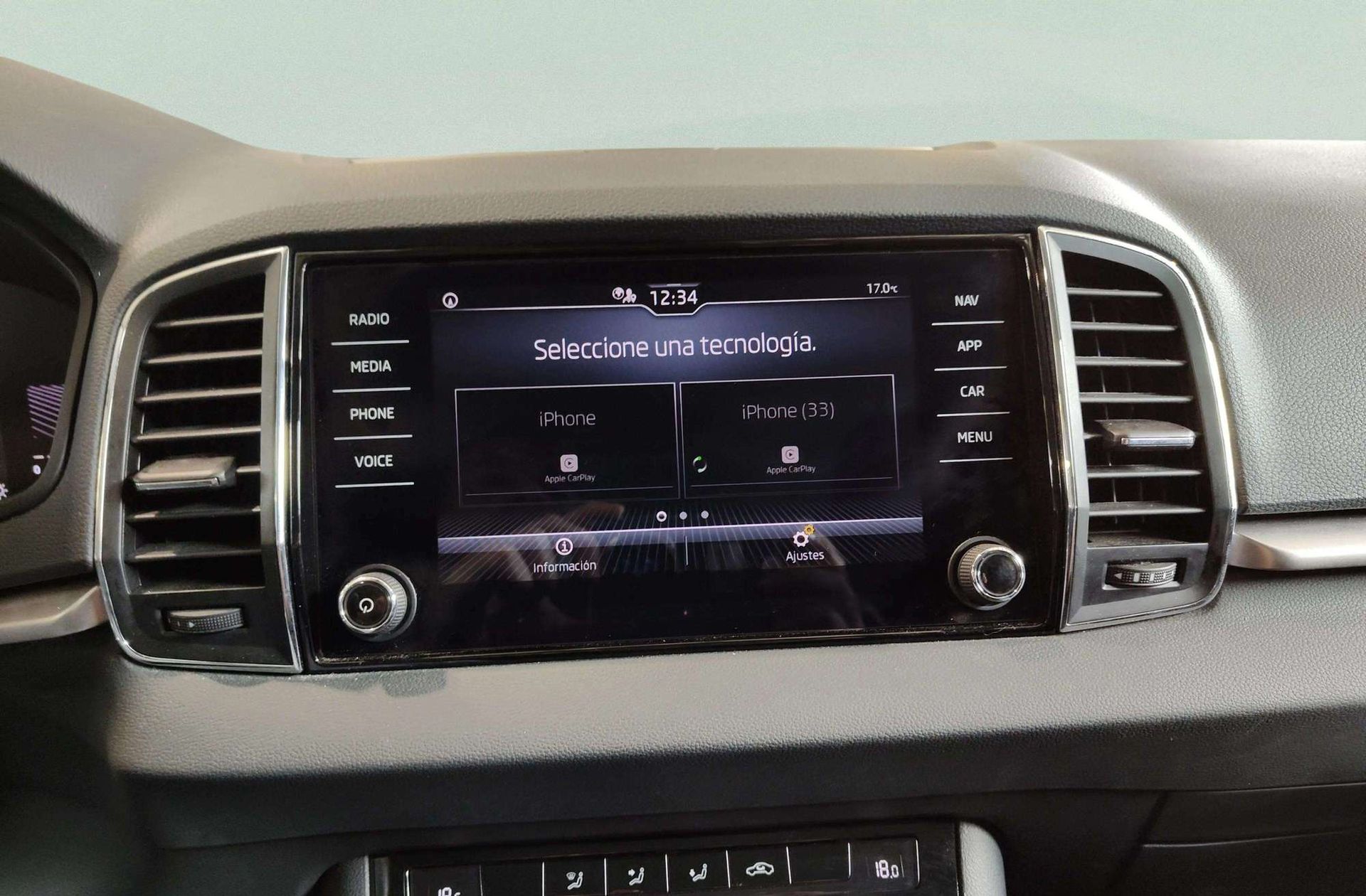 Škoda Karoq 2.0 TDI Selection - foto 7