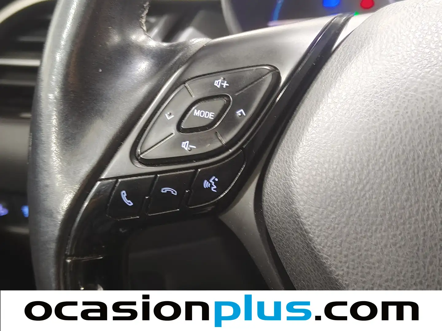 Foto Toyota C-HR Toyota C-HR 1.8 125H Advance (122 CV)