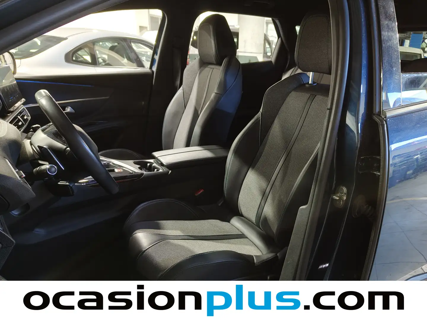 Foto Peugeot 3008 Peugeot 3008 PureTech 130 S&S Allure Pack EAT8  (130 CV)