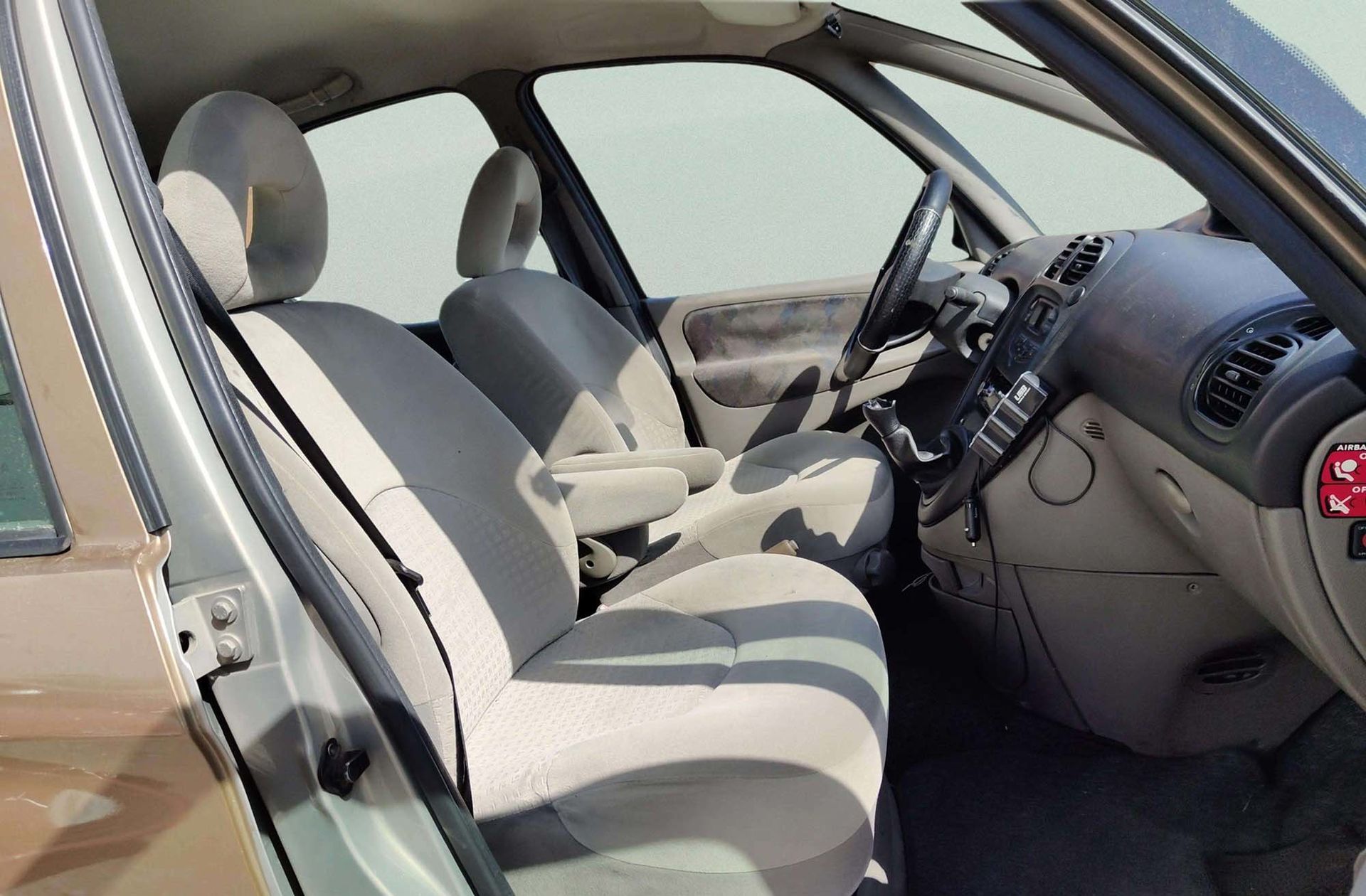 Citroën Xsara Picasso 2.0 HDi - foto 11