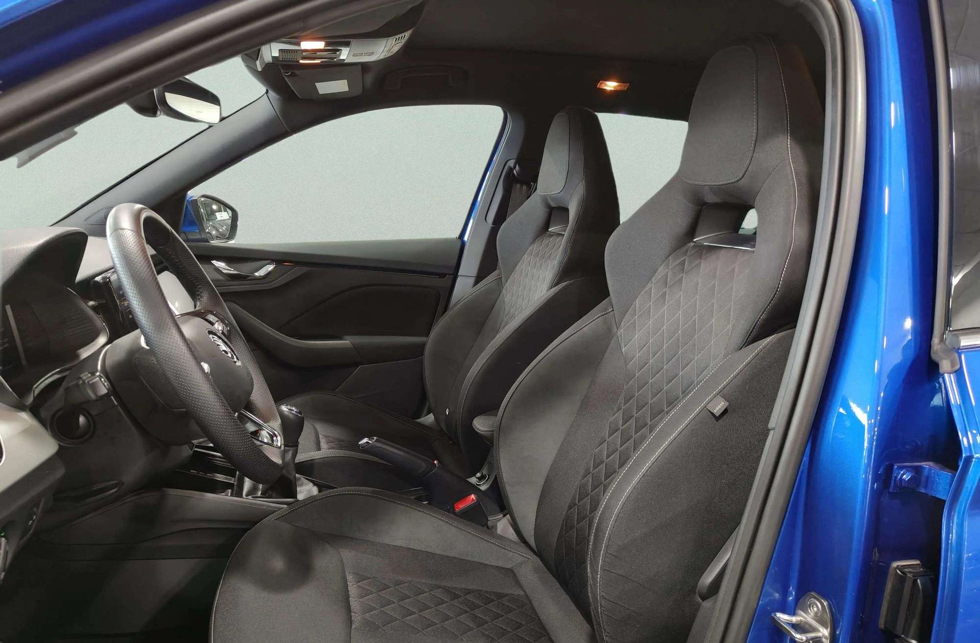 Škoda Kamiq 1.0 TSI Sport - foto 12