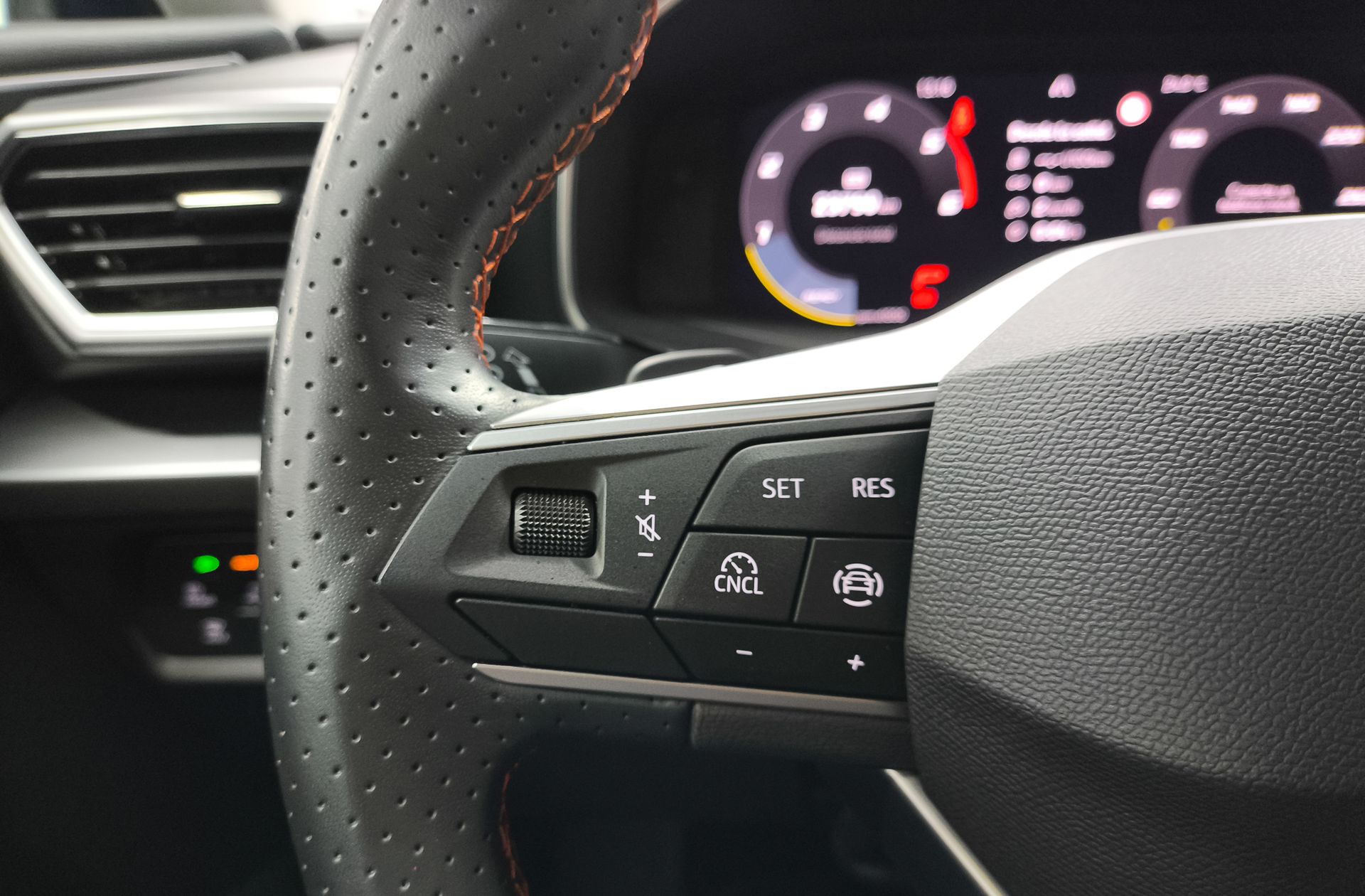 SEAT León ST 2.0 TDI FR XS DSG - foto 28
