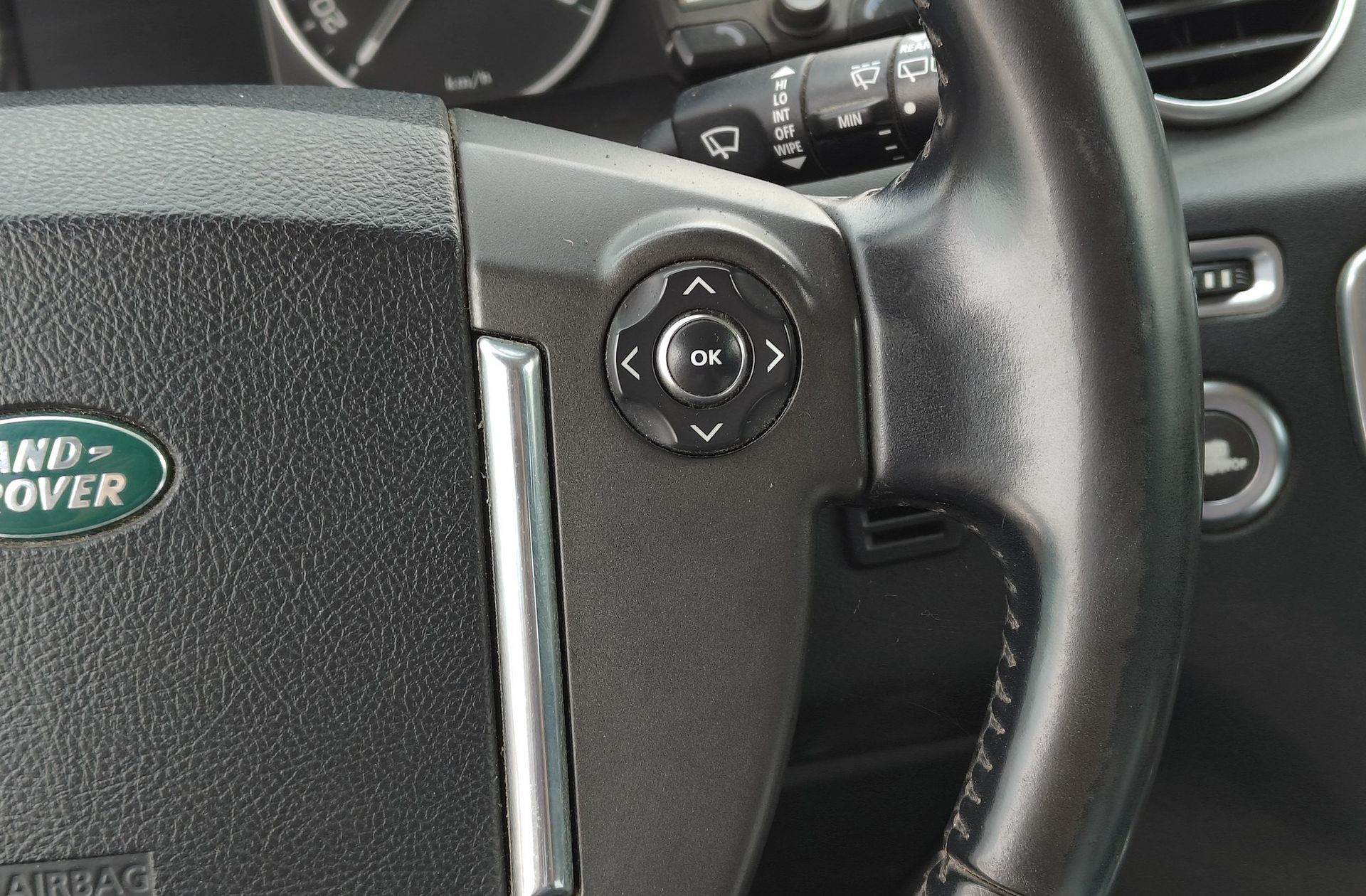 Land Rover Discovery 3.0 TDV6 S - foto 19