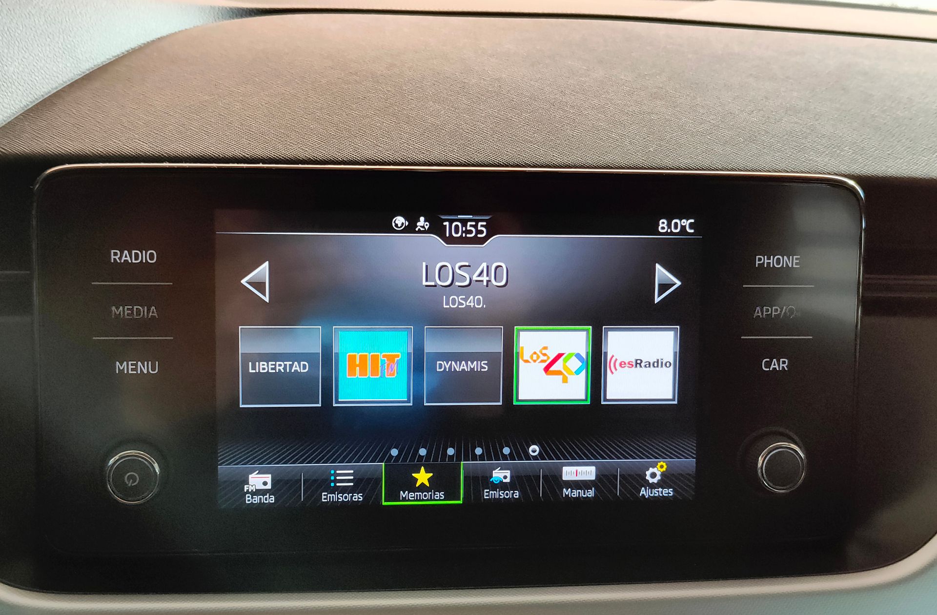 Škoda Kamiq 1.0 TSI Ambition DSG - foto 32