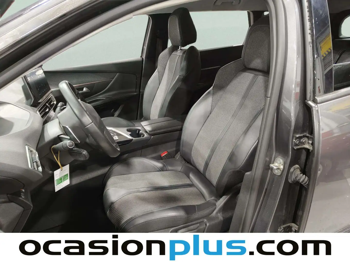 Foto Peugeot 5008 Peugeot 5008 PureTech 130 S&S Allure EAT8 (130 CV)