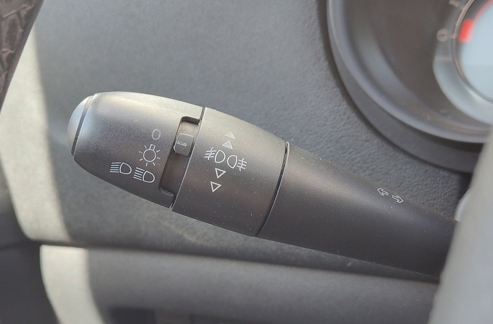 Citroën C4 1.6 HDi Tonic - foto 21
