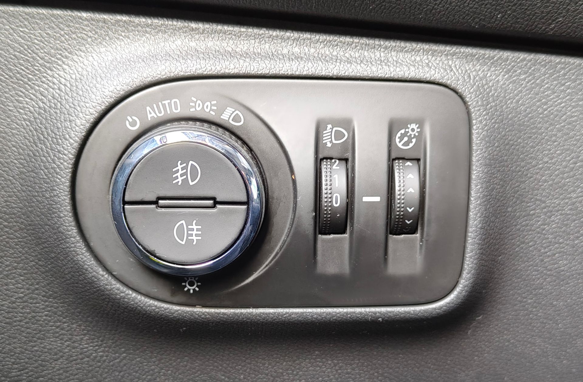 Opel Corsa 1.3 CDTI Color Edition - foto 18