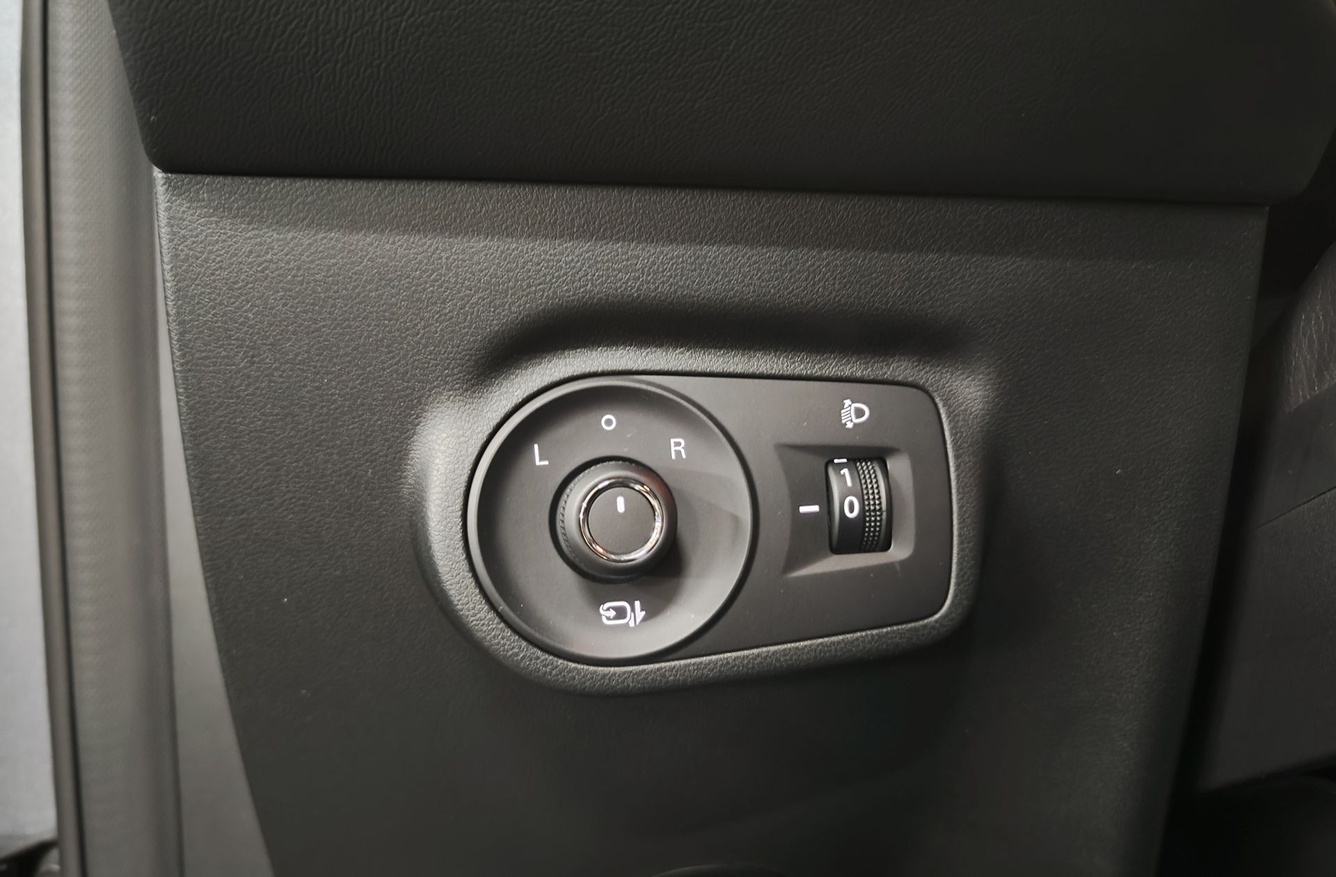 MG ZS 1.5 Hybrid+ Luxury - foto 26