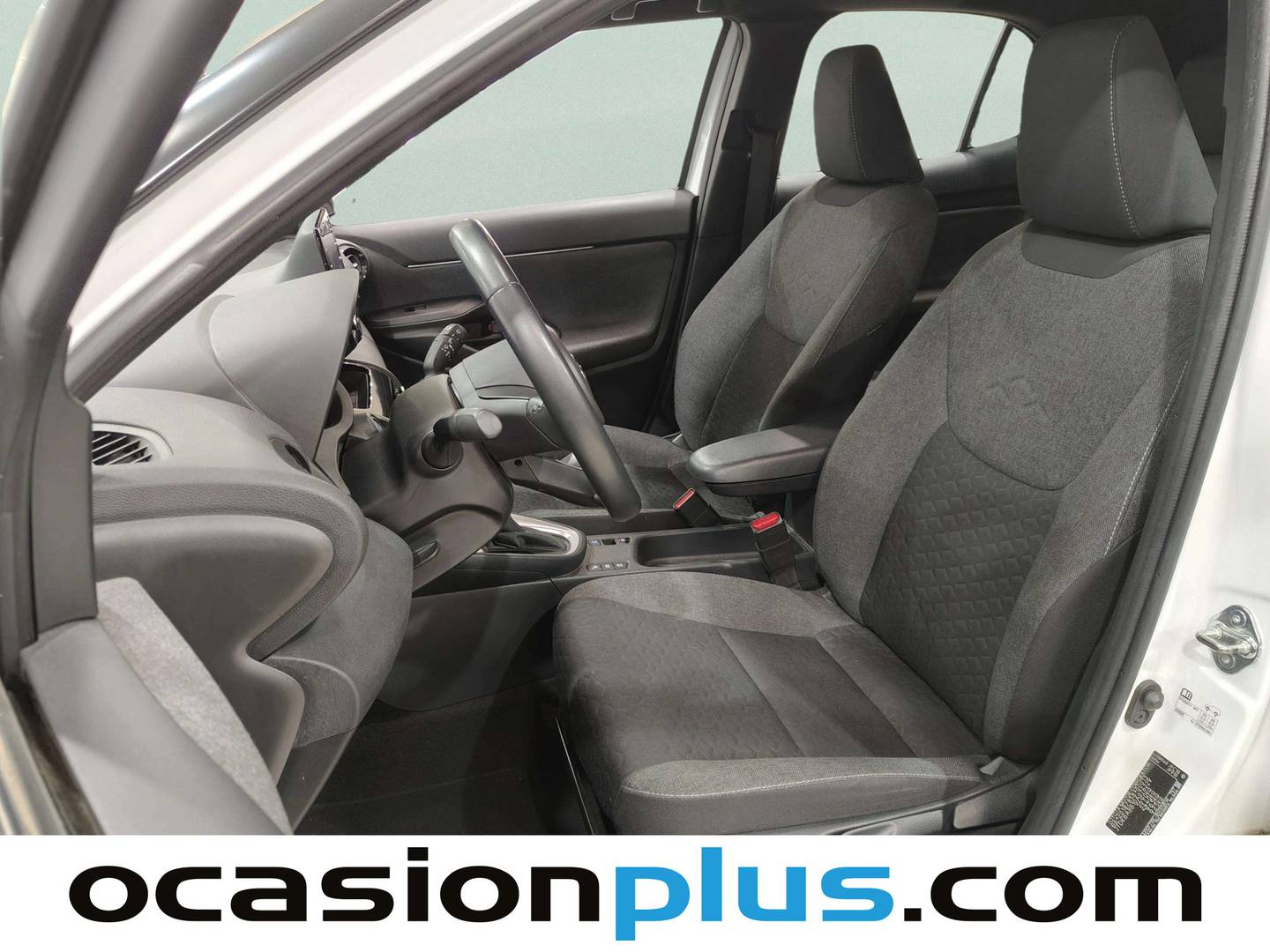Foto asientos delanteros Toyota Yaris Cross Toyota Yaris Cross 120H Active Tech Pack Confort (116 CV)