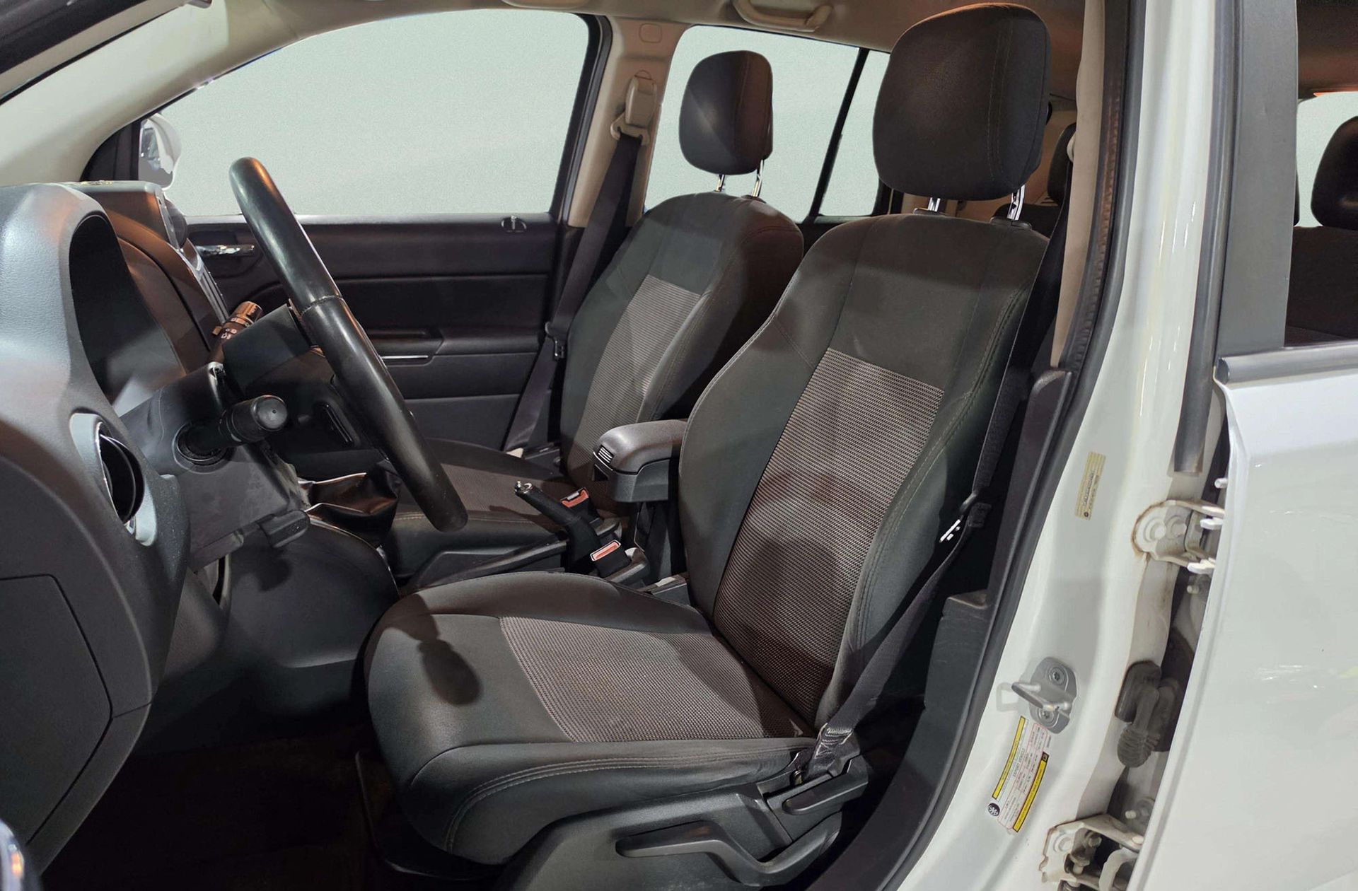 Jeep Compass 2.2 CRD North 4x2 - foto 9