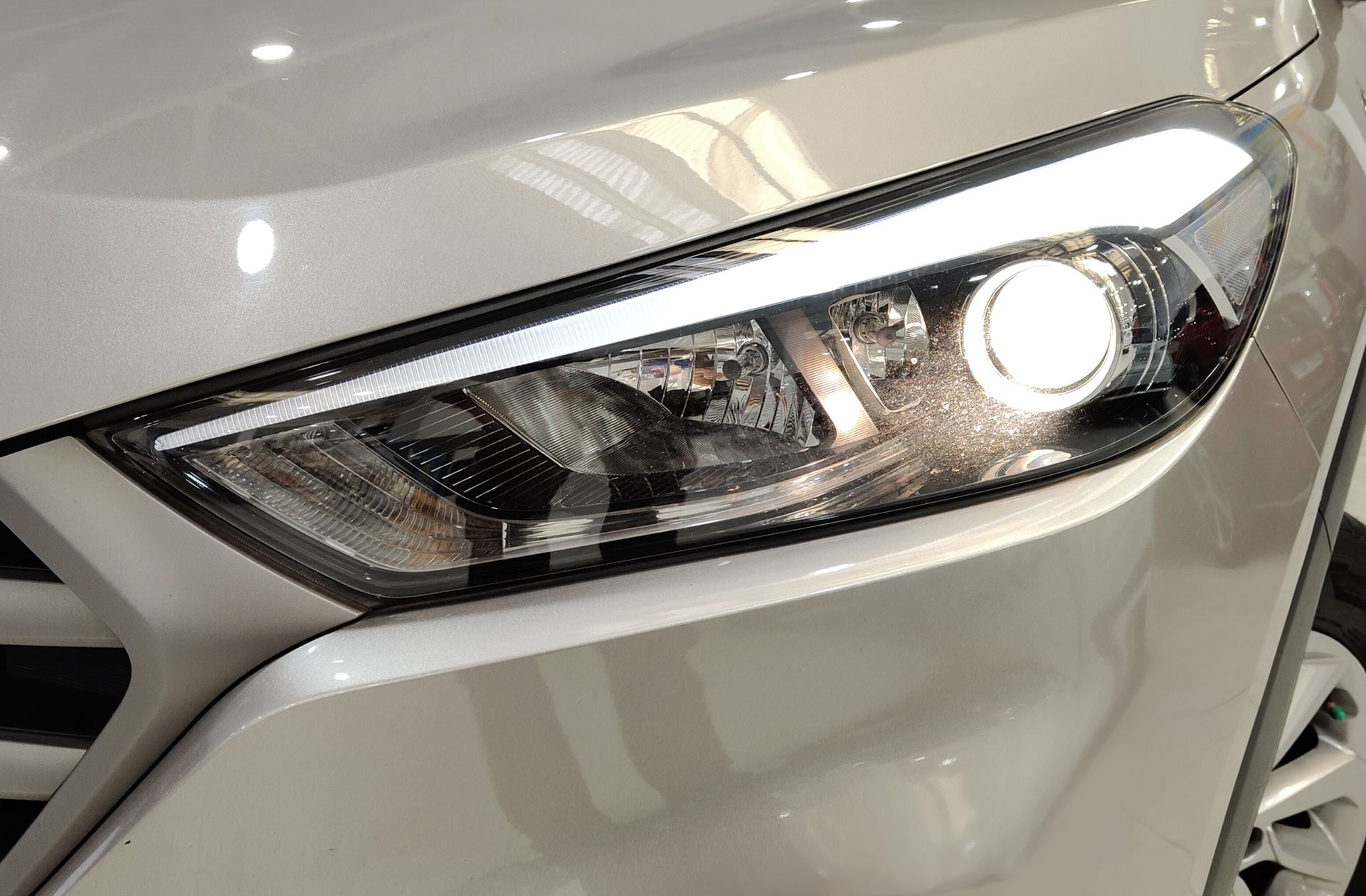 Hyundai Tucson 1.7 CRDi BlueDrive Link Sky 4x2 - foto 14