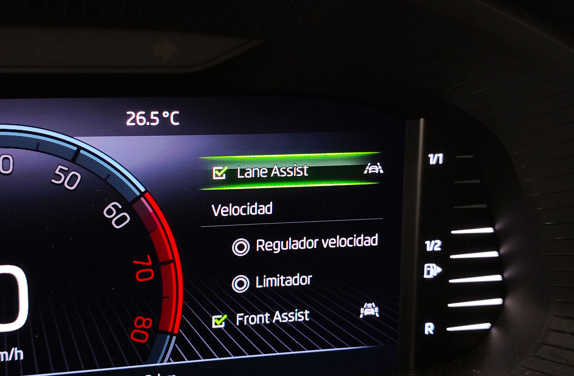 Škoda Kamiq 1.0 TSI Ambition - foto 9