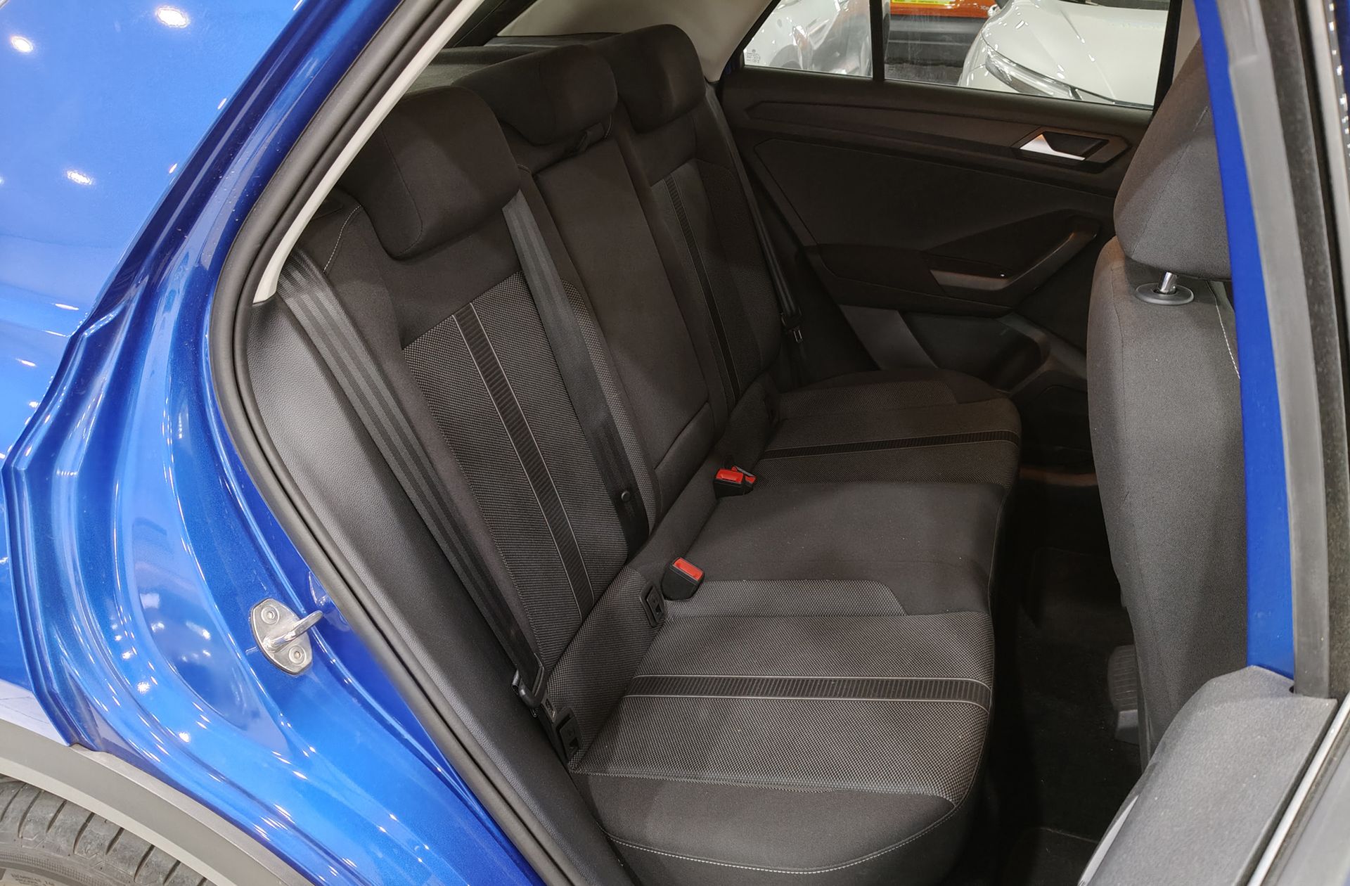 Volkswagen T-Roc Life 1.0 TSI - foto 17