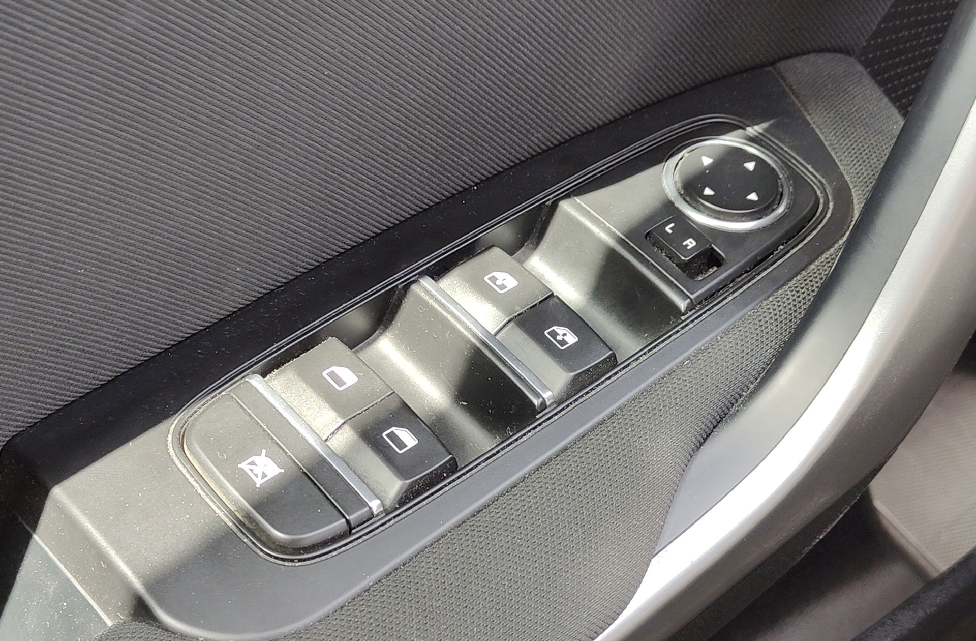 Kia Ceed 1.6 MHEV iMT Drive - foto 33