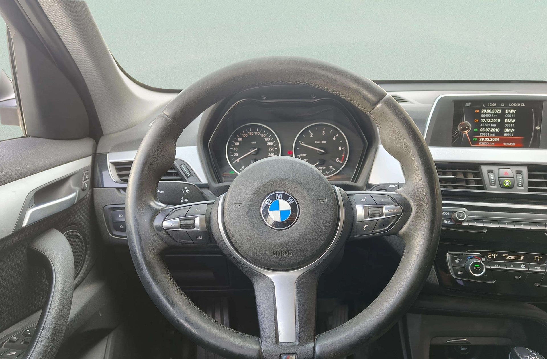 BMW X1 sDrive18d - foto 23