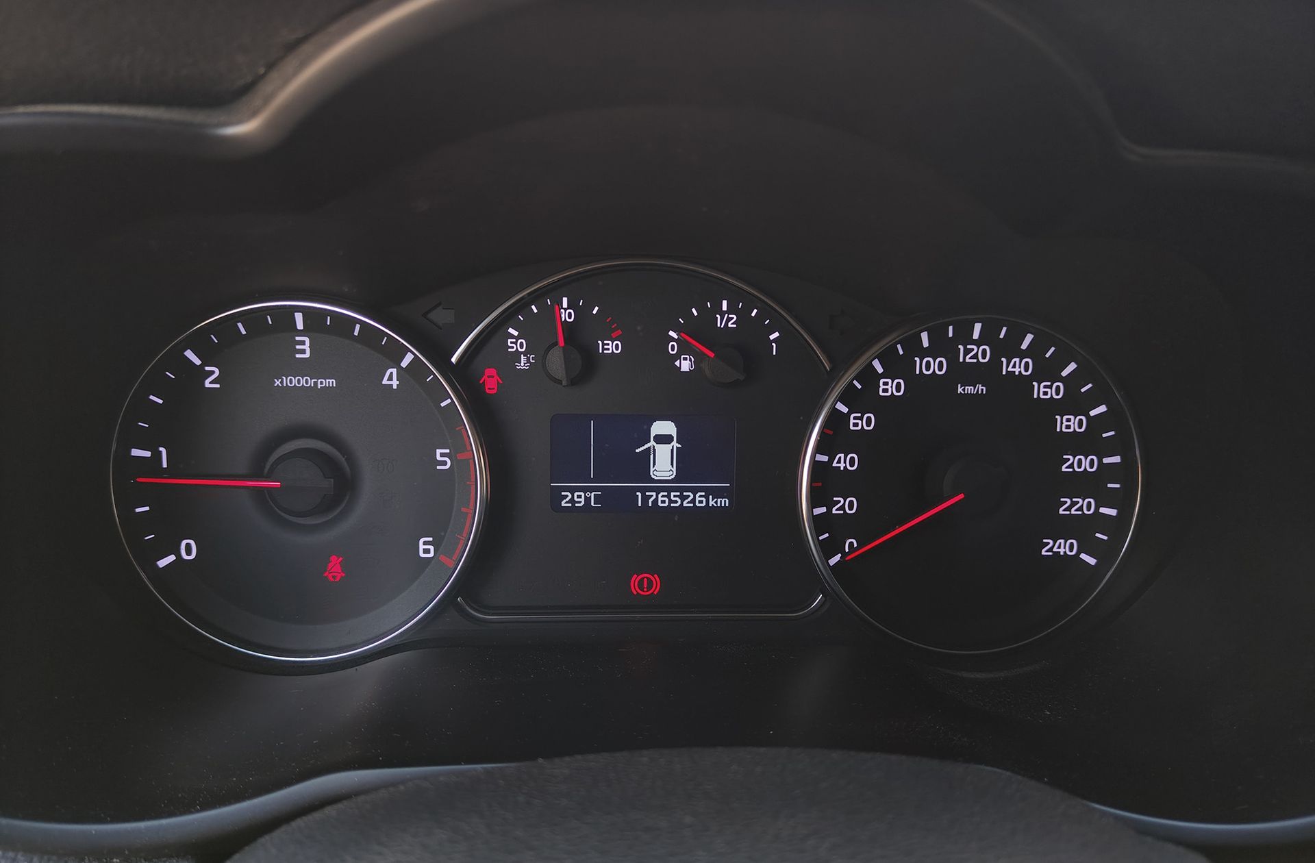 Kia Carens 1.7 CRDi VGT Eco-Dynamic Drive - foto 18