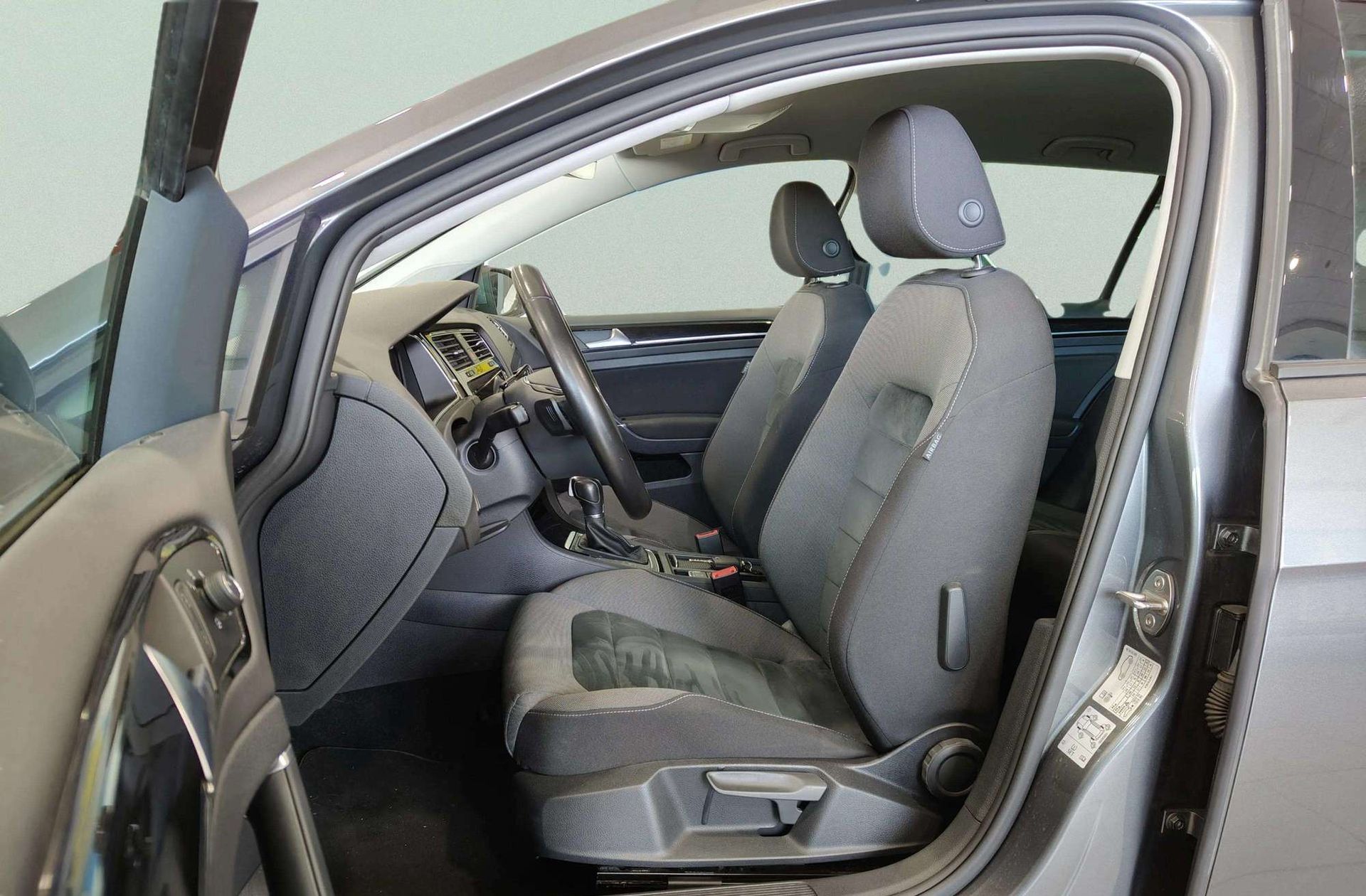 Volkswagen Golf Sport 2.0 TDI DSG Pack R-Line - foto 12