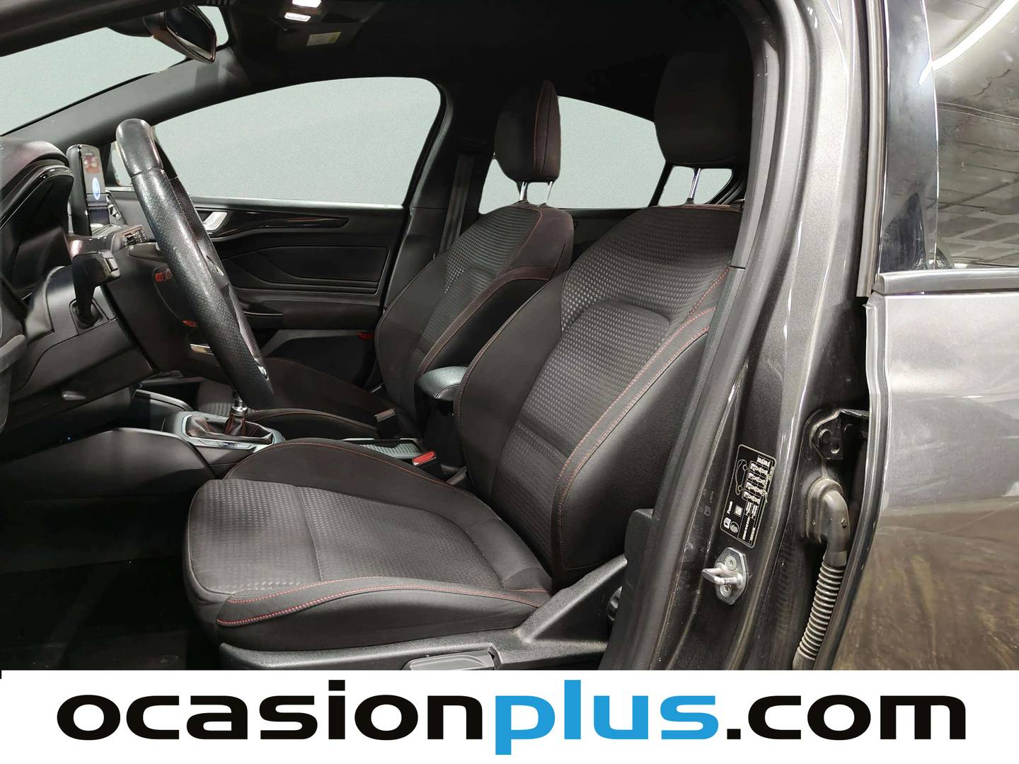 Foto asientos delanteros Ford Focus Ford Focus 1.0 Ecoboost MHEV ST-Line (125 CV)