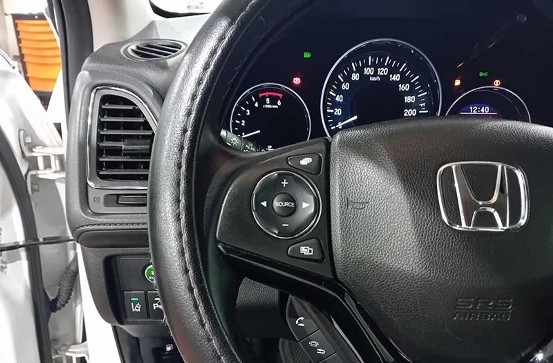 Honda HR-V 1.6 i-DTEC Executive - foto 28