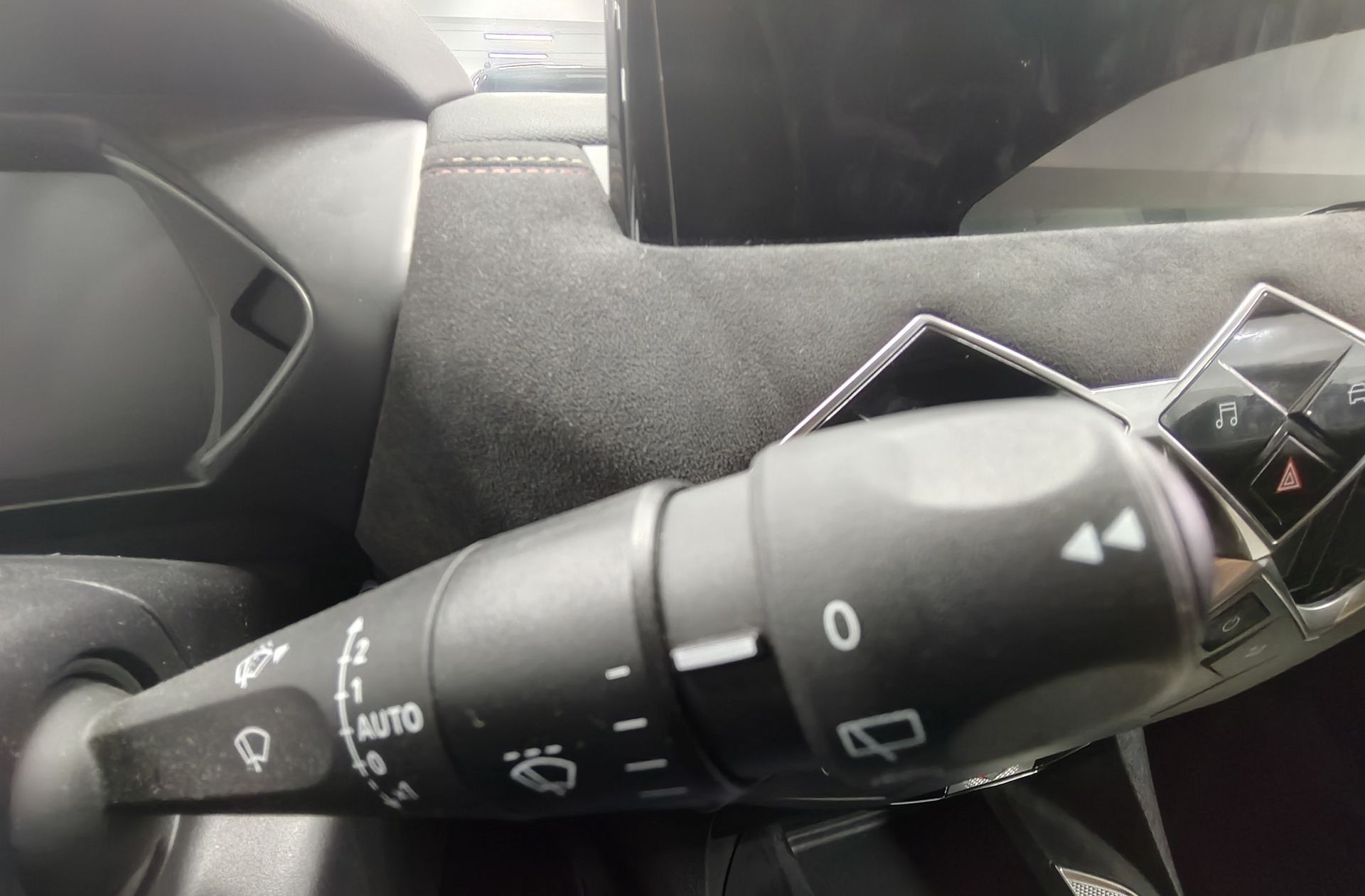 DS 3 PureTech 130 Performance Line - foto 31