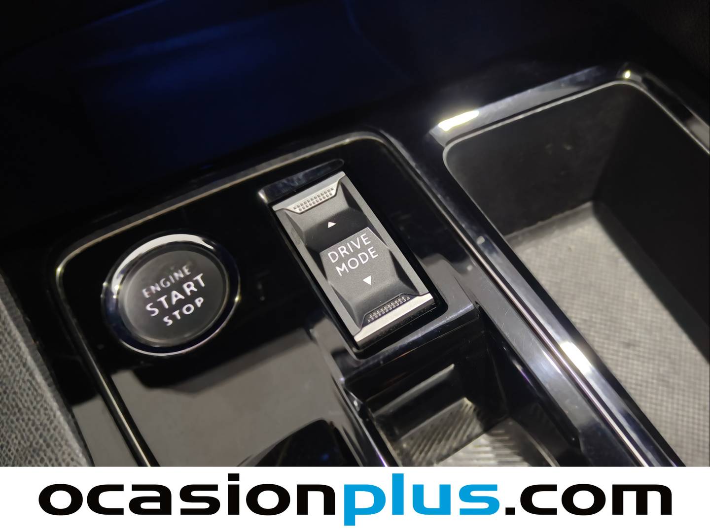 Foto Peugeot 3008 Peugeot 3008 PureTech 130 S&S GT EAT8 (130 CV)